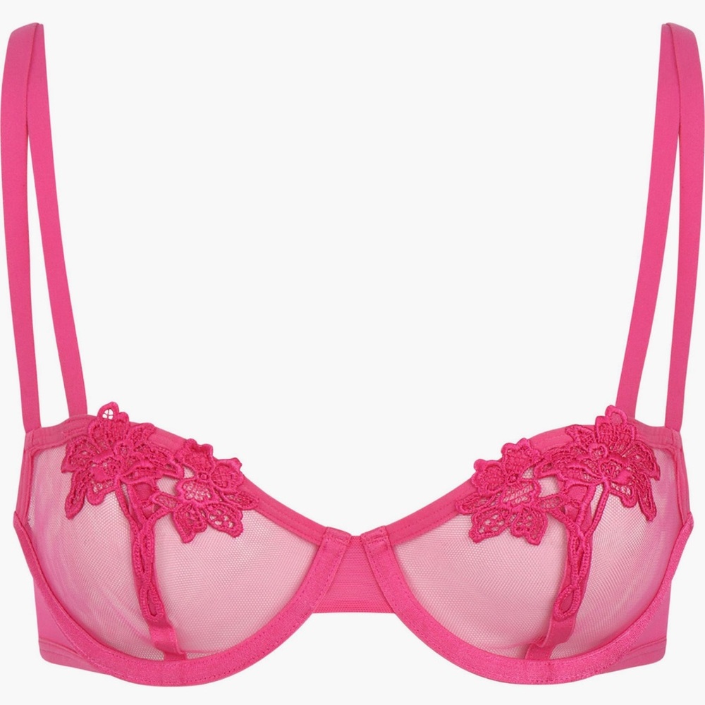 Floral Appliqué Underwire Bra SZ-44DDD NWT